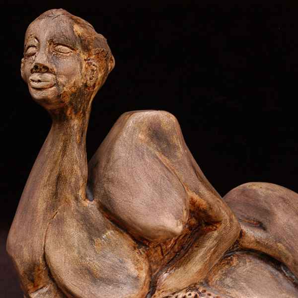 Escultura em cerâmica
